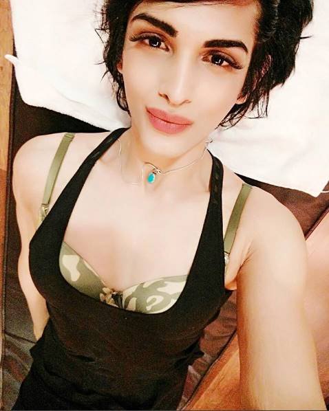 गौरव ने शो के दौरान ये कन्फेस किया था कि वह बाईसेक्शुअल हैं।