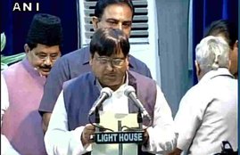Akhilesh Yadav, Akhilesh cabinet Expansion, Gayatri Prasad Prajapati, UP Govt Cabinet, Akhilesh Yadav Cabinet, Akhilesh Yadav News