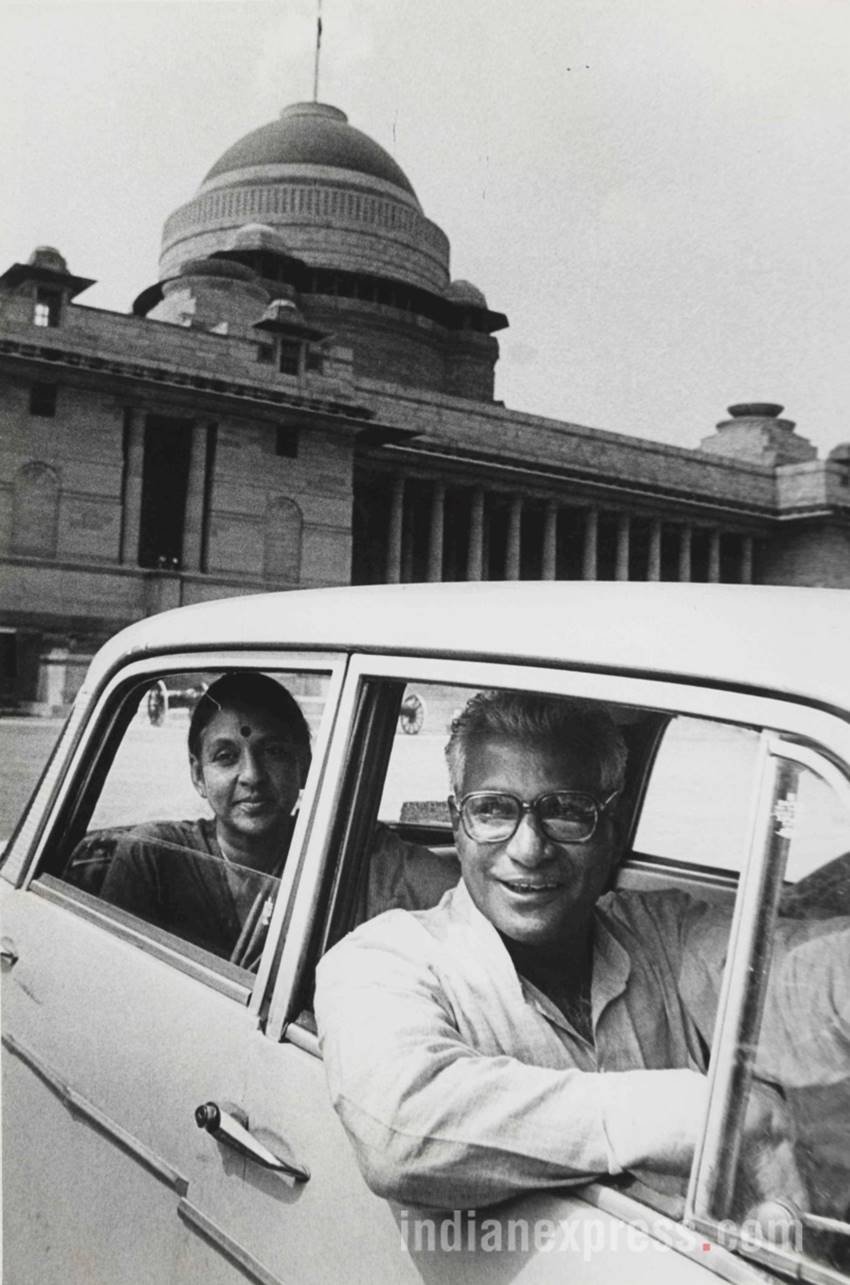 Rare Photos, Indian Prime Ministers Rare Photos, Gandhi Family Rare Photos, Narendra Modi Rare Photos, Indira Gandhi Rare Photos, Sonia Rajeev Rare Photos, Amitabh Bachchan, H D Deve Gowda, Rabri Devi, Lalu Prasad Yadav, Priyanka Gandhi Vadra, Gyani Zail Singh, Madhavrao Scindia, Varun Gandhi, Mulayam Singh, Amar Singh, George Fernandes and Jaya Jaitly, Pt. Jawaharlal Nehru, Atal Bihari Vajpayee, PV Narasimha Rao and Arjun Singh, Lord Mountbatten, Edwina Mountbatten and Jawaharlal Nehru, Rare Pictures, Express archive, India archive, Jansatta