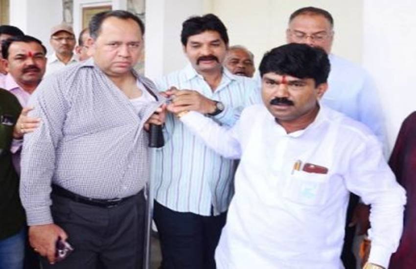 Hemant Godse, Barnes School, Principal Collar, Hemant Godse NCP, Nathuram Godse, Parliament, Lok Sabha, NCP, Maharashtra News, Jansatta