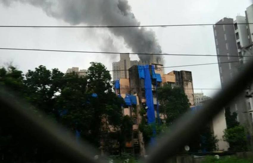 Hiranandani Towers, Fire, Fire in Building, Skyscrappers, Mumbai Fire, Kandivali Fire, Kandivali west, India news, jansatta Hiranandani Towers, Fire, Fire in Building, Skyscrappers, Mumbai Fire, Kandivali Fire, Kandivali west, India news, jansatta