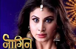 ‘नागिन 2’ का टीजर रिलीज, डबल रोल में नजर आईं मौनी रॉय, देखिए वीडियो