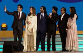 Reliance Jio 4G service, Jio Sim Card, Jio Tariff Plans, Jio Data Plans, Jio Sim compatible Handsets, Mukesh Ambani, Reliance Industries, Reliance 42nd Annual General Meeting, Lyf Handsets