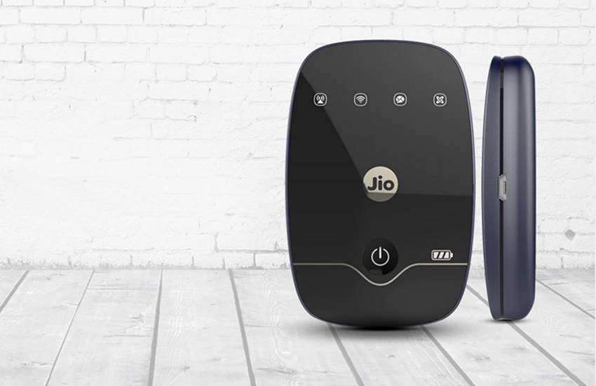 फ्री 4जी डेटा का इस्तेमाल करने के लिए यह सबसे सस्ती डिवाइस में से एक है। (Photo: Relaince Jio)