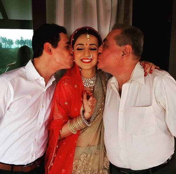 सनाया ईरानी ने हाल ही में इंस्टाग्राम पर अकाउंट बनाया था। अकाउंट बनने के 10 दिन के अंदर ही उनका अकाउंट वेरिफाई हो गया है।