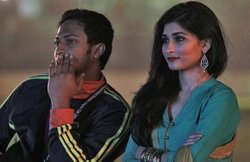 हेलिकॉप्टर दुर्घटना में बाल-बाल बचे बांग्लादेशी क्रिकेटर शाकिब अल हसन और उनकी पत्नी