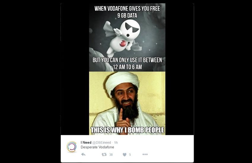 इसके अलावा इसमें एक पेच यह भी था कि अगर यूजर्स एक जीबी पैक को रात 12 से सुबह 6 बजे तक के लिए सब्‍सक्राइब करेंगे तभी उन्‍हें नौ जीबी नेट और मिलेगा। ट्विटर पर बुधवार को Desperate Vodafone ट्रेंड कर रहा था। (फोटो: ट्विटर)