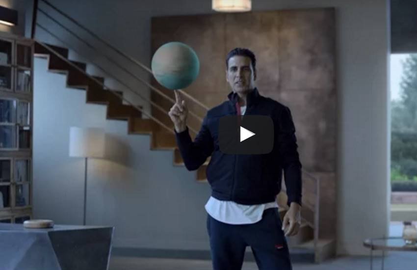 akshay kumar, akshay kumar new ad, akshay kumar honda ad, akshay kumar globe balance ad, akshay kumar honda Combi Brake System ad, akshay kumar most best stunts, football stunts