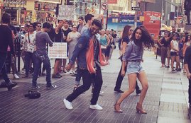 arjun kapoor dancing on new york times square, shraddha kapoor dancing at new york times square, arjun kapoor next movie, arjun kapoor upcoming movie, shraddha kapoor upcoming movie, arjun kapoor and shraddha kapoor in half girlfriend