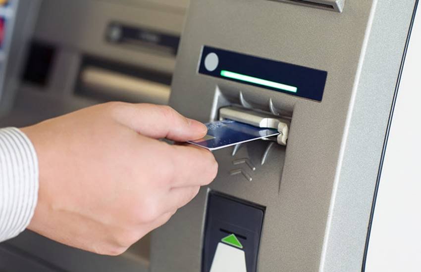 ATM, ATM Card, ATM Safety Tips, ATM Safety and Security Tips, atm tips and tricks, Protecting Your ATM Card, ATM mistakes, Do and Dont,