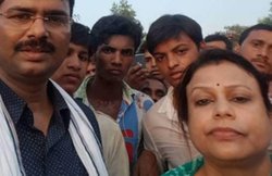 हादसे वाली जगह पर सेल्फी लेती विधायक विवादों में घिरी