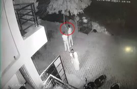 Cop fires at dog, UP Police, Cop fires at dog video viral, Agra, uttar pradesh police, uttar pradesh, crime