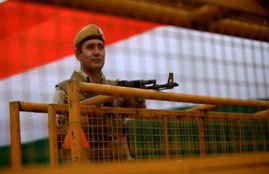 Delhi police, policeman started to masturbate