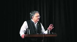 रामचंद्र गुहा के BCCI संभालने पर ट्विटर यूजर्स ने चुटकी, लिखा- FTII विवाद के समय गजेंद्र चौहान को बताया था अयोग्य