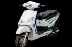 हीरो इलेक्ट्रिक ने लिथियम बैटरी के साथ पेश किया इलेक्ट्रिक स्कूटर