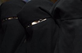 Woman wear hijab, Hijab Woman US, US Cafe House. Woman US Hijab