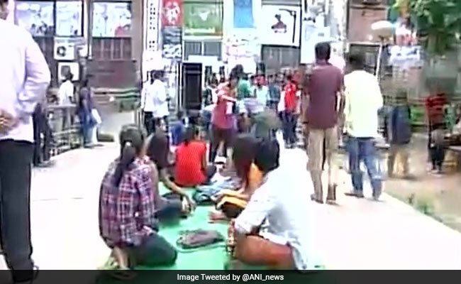 JNU Polls: लाल सलाम या भगवा झंडा, बताएगा रेकार्ड 59%