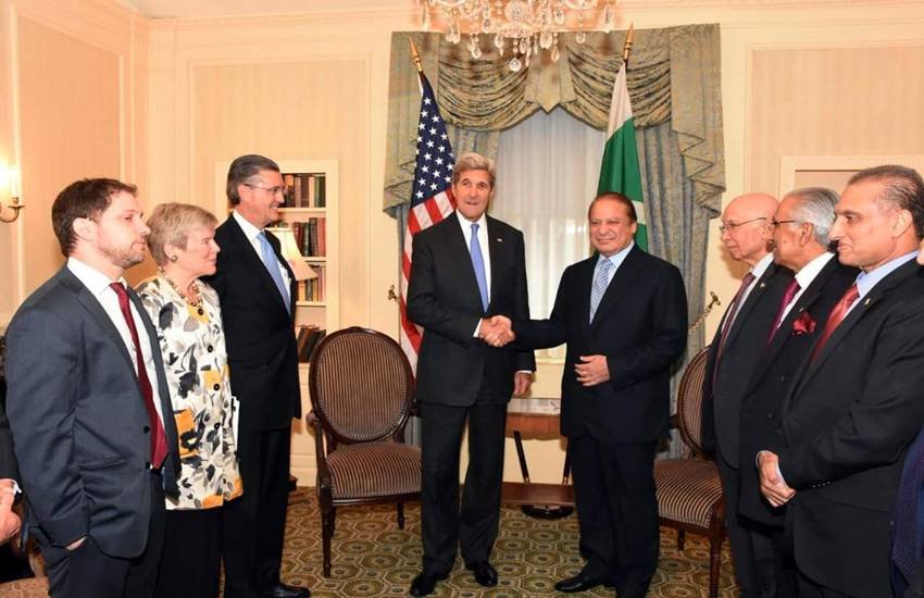 John Kerry, Pakistan PM Nawaz Sharif, Pakistan, Uri terror attack, Kashmir issue, jammu kashmir, terrorism, violence in Kashmir, terror attack on Indian army base