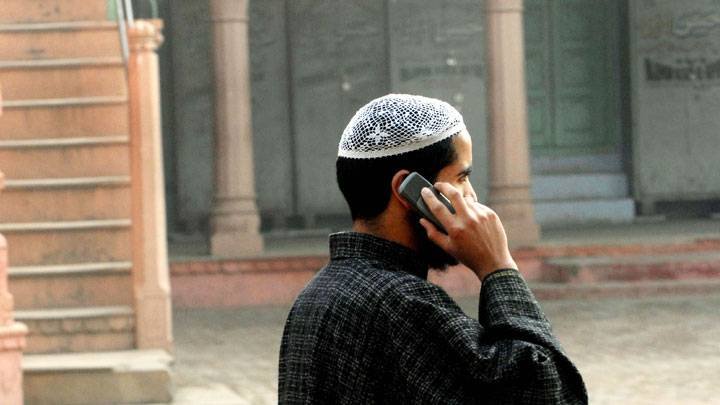 कश्मीर में बहाल हुई पोस्टपेड मोबाइल फोन सेवा