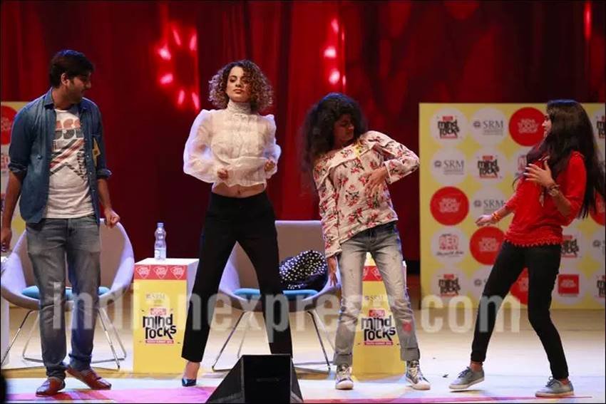 Kangana Ranaut, Kangana abs, Kangana pics, Kangana recent pic, Kangana abs pics, Kangana sexy pics, Kangana pics, Kangana Hrithik spat, Kangana Hrithik news, Kangana Ranaut news, Hrithik Roshan, Kangana, entertainment photos