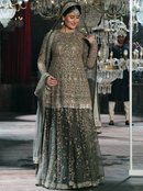 Kareena kapoor, kareena kapoor khan, kareena kapoor baby bump, kareena kapoor baby bump photos, kareena kapoor photos, kareena kapoor pics, kareena kapoor hot pics, kareena kapoor in party, kareena kapoor manish malhotra dress, kareena kapoor rajesh pratap dress, kareena kapoor next movie, kareena kapoor ramp walk