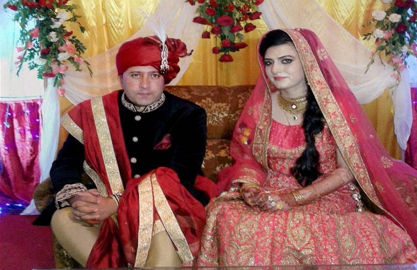 kashmir unrest, jammu kashmir, jammu kahsmir police, pak occupied kashmir, PoK, kashmir policeman marries PoK girl, srinagar police officer marries PoK girl