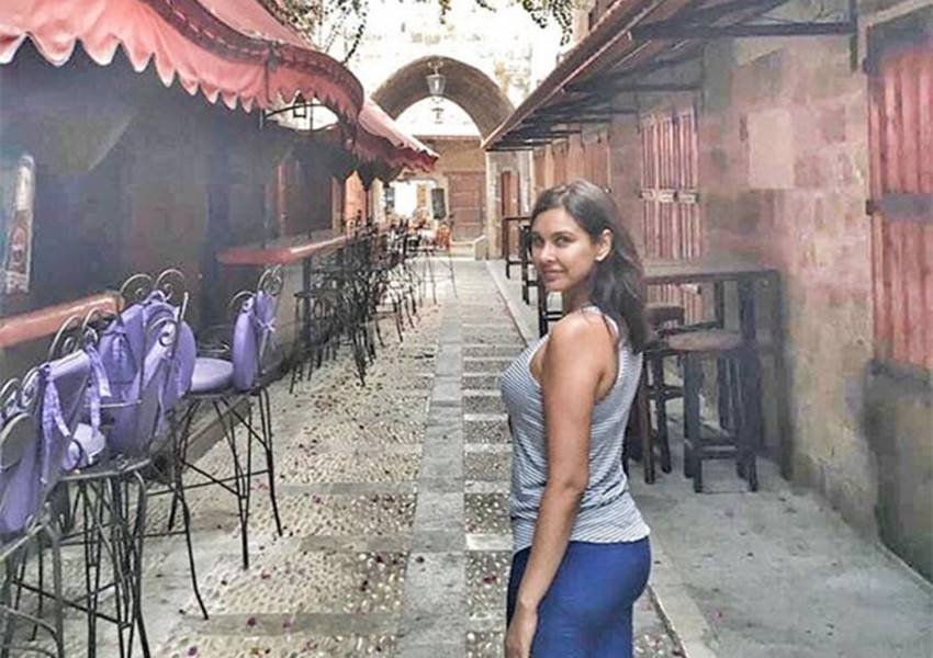 lisa ray, lisa ray holidays, lisa ray vacation, lisa ray celebration, lisa ray in Beirut, lisa ray and Jason Dehni, lisa ray in Lebanon, lisa ray photos, lisa ray hot photos, lisa ray photos