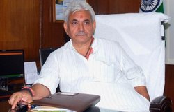 रेल राज्‍य मंत्री मनोज सिन्‍हा ने कहा- अच्‍छी सुविधा ले रहे हैं तो पैसा भी दीजिए, 2020 तक देंगे सीट ऑन डिमांड
