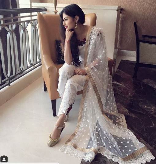 mouni roy latest photoshoot, smart life, smart life magazine, mouni roy on smart life magazine, mouni roy on smart life magazine cover page