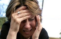 जरा संभलकर! माइग्रेन का कारण बन सकते हैं ये फूड