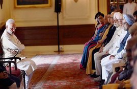 narendra modi, manmohan singh, twitter, social media, hamid ansari, pranab mukherjee, trending on twitter, pm modi viral photo