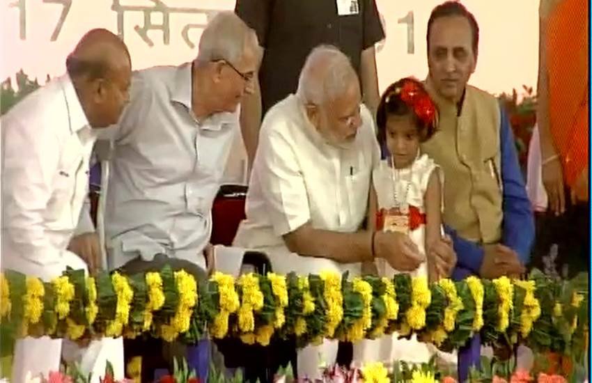 narendra modi, modi birthday, modi in gujarat, modi navsari, pm modi birthday, modi rally in navsari