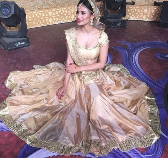 mouni roy latest photoshoot, smart life, smart life magazine, mouni roy on smart life magazine, mouni roy on smart life magazine cover page