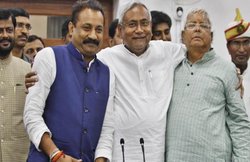 नीतीश कुमार के समर्थन में कांग्रेस ने कहा- दिक्कत है तो महागठबंधन से अलग हो जाए लालू की पार्टी