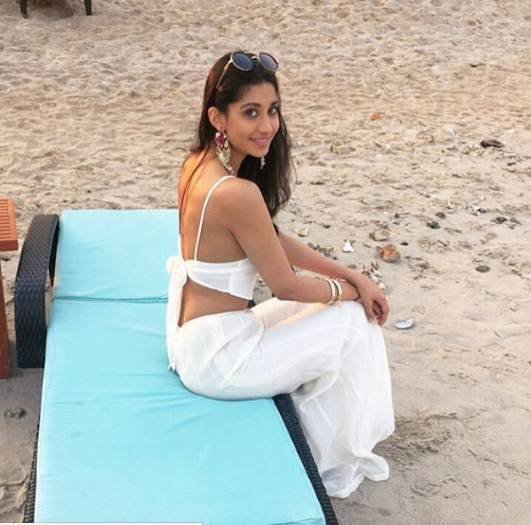 Poonam Dhillon, Poonam Dhillon daughter, Paloma Dhillon, Paloma Dhillon instagram, bollywood news, Paloma Dhillon Photos