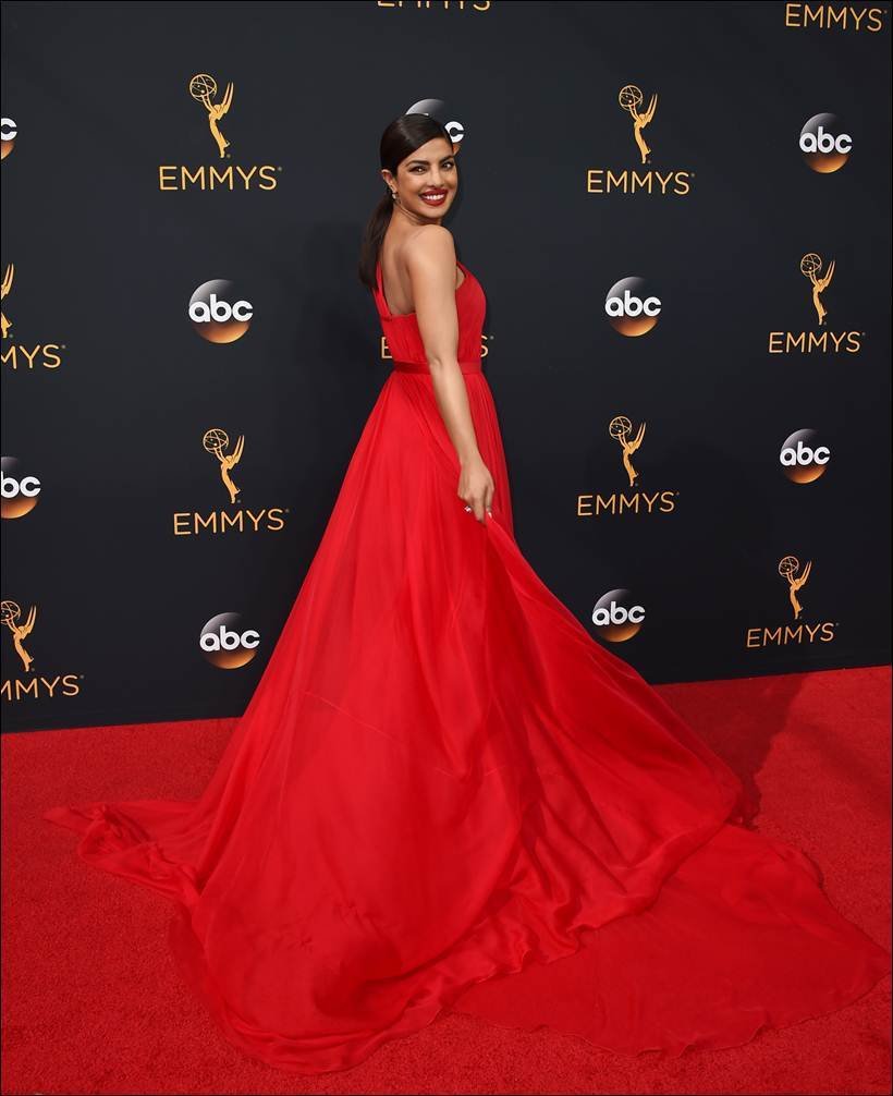 Emmys, 68th Emmy Awards, Emmy 2016, Priyanka Chopra, emmy with Priyanka Chopra, Tom Hiddleston, Tom Hiddleston priyanka, Priyanka Chopra emmy, Priyanka, Priyanka Chopra dress, Priyanka emmy dress, Priyanka Chopra emmy pics, Priyanka Chopra red gown, 68th Emmy Awards news, entertainment photos