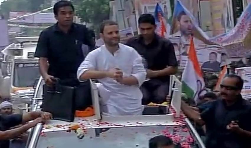 Rahul Gandhi, Rahul Gandhi Khat Sabha, Khat Sabha, Gorakhpur, Congress, NDA Govt, debt, BJP, up assembly polls, uttar pradesh