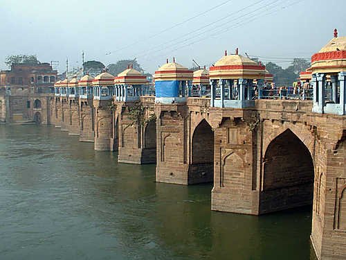 क्या माफियाओं का सियासी अखाड़ा बनेगा जौनपुर?