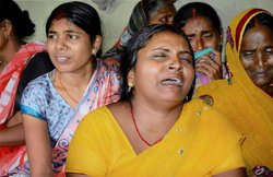 शहीद सुनील कुमार की मां की एक ही रट- मेरे लाल बाबू को बुलाओ… सब झूठ बोल रहे हैं