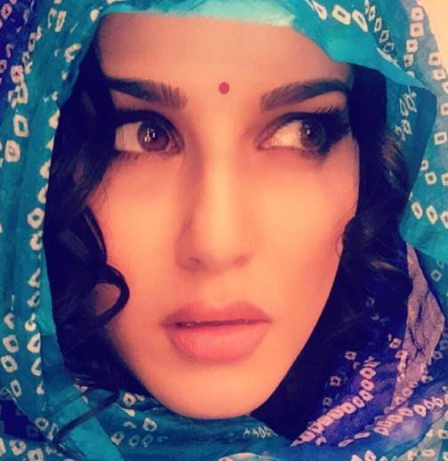 Sunny Leone, New York Fashion Week, Bollywood, Archana Kochhar, Mastizaade star, Reshma Qureshi