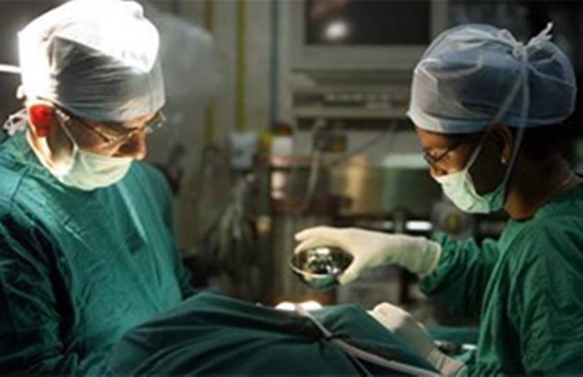 Woman, Laughing Gas, Oxygen, Woman given laughing gas for oxygen, Tamilnadu, Madras Highcourt, jansatta