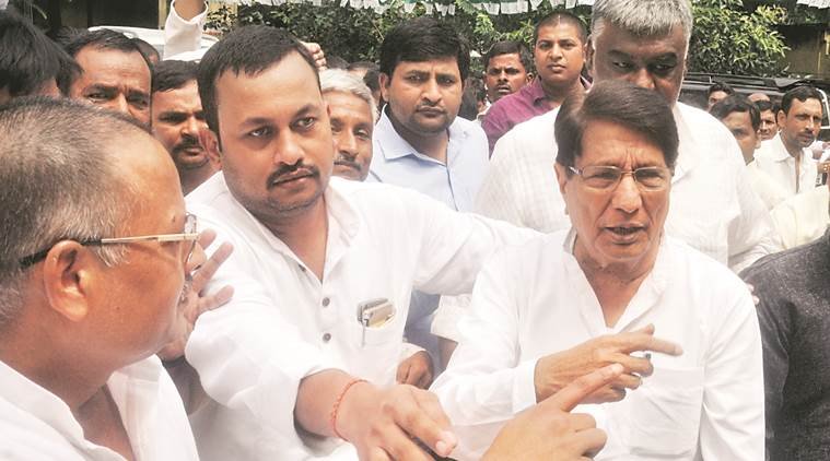 रालोद के राष्ट्रीय अध्यक्ष अजित सिंह ने गुरुवार को यहां प्रेस कांफ्रेंस में कहा कि हर पार्टी किसी न किसी चेहरे के साथ विधानसभा चुनाव लड़ने की बात कर रही है। रालोद उनके बेटे और पार्टी महासचिव जयंत चौधरी को चेहरा बना कर चुनाव मैदान में उतरेगी।
