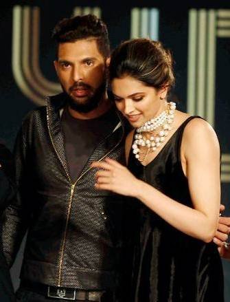 "Deepika Padukone, Amitabh Bachchan, farah khan, kajol, yujraj singh, You We Can fashion label launch, deepika images, kajol images, farah images, deepika padukone images, entertainment photos, entertainment news