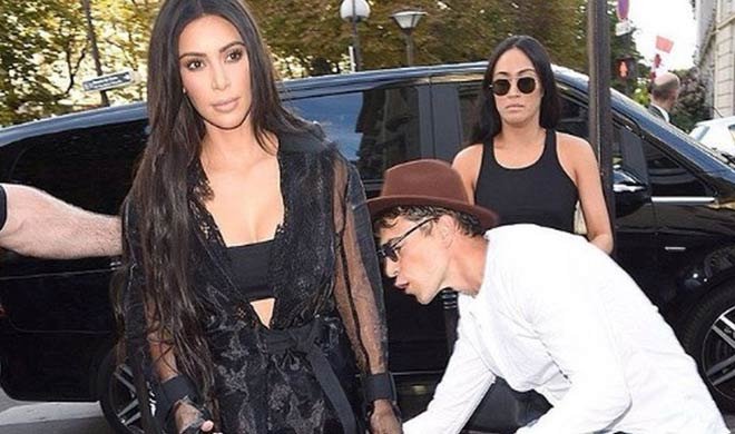 kim kardashian, kim kardashian attacked, vitalii sediuk, red carpet prankster, kim k ass kissed