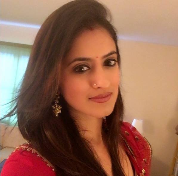 मिहिका ने करवाचौथ पर यह तस्वीर शेयर की।