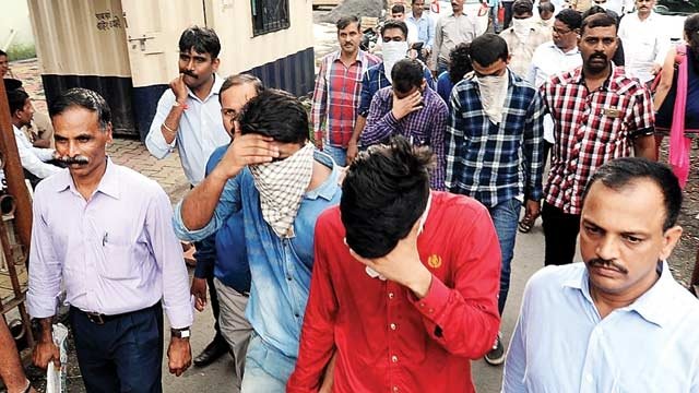 Call Centre Scam: IPS के बेटे से जुड़े अवैध कॉल सेंटरों के तार