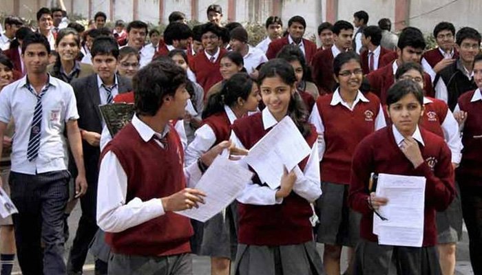 CBSE की दसवीं की बोर्ड परीक्षा फिर से शुरू किए जाने की संभावना