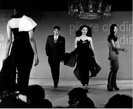 ऐश्वर्या राय पहली बॉलीवुड एक्ट्रेस हैं जिनका वैक्स स्टैच्यू मैडम टुसाड्स में लगा था।