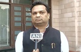 UP CM, Aurangzeb, Shahjahan, Ashu Malik, SP MLC,Pawan Pande, Minister, Muslim MLC, SP meet, samajwadi party, samajwadi party leaders,