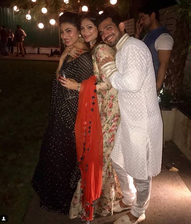 छोटे पर्दे की ग्लैमरस नागिन के साथ अर्जुन बिजलानी।